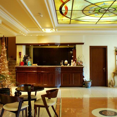 Hotel Pella Джаница Екстериор снимка