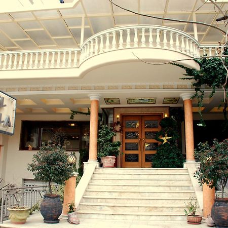 Hotel Pella Джаница Екстериор снимка