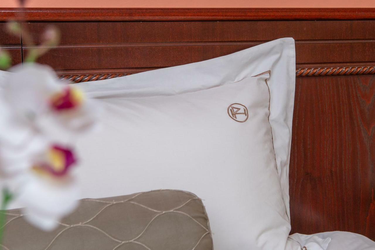 Hotel Pella Джаница Екстериор снимка