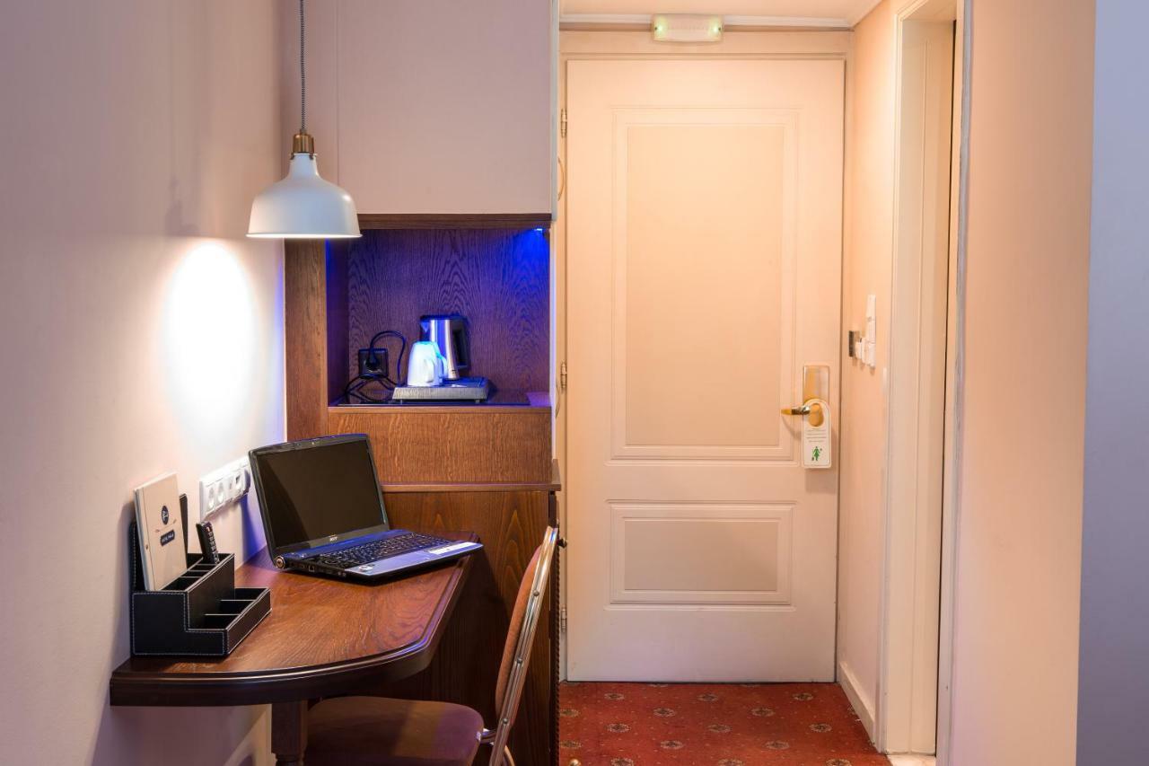 Hotel Pella Джаница Екстериор снимка