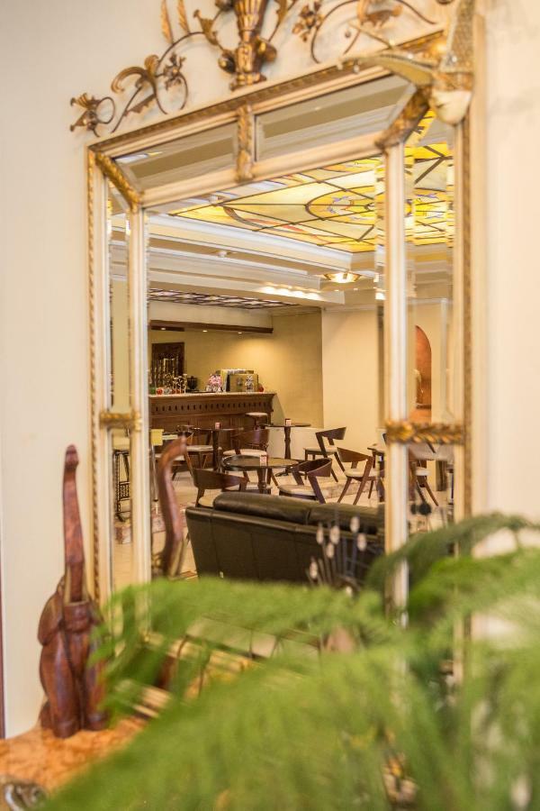 Hotel Pella Джаница Екстериор снимка